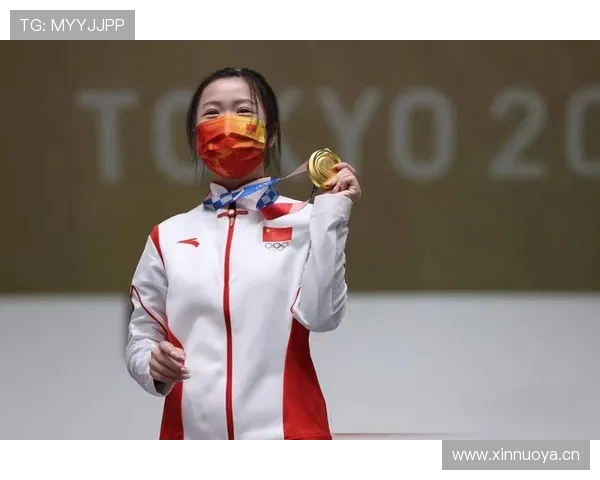 杨倩拿了金牌后逛街买得比明星还闹腾，疯狂剁手让人看傻眼