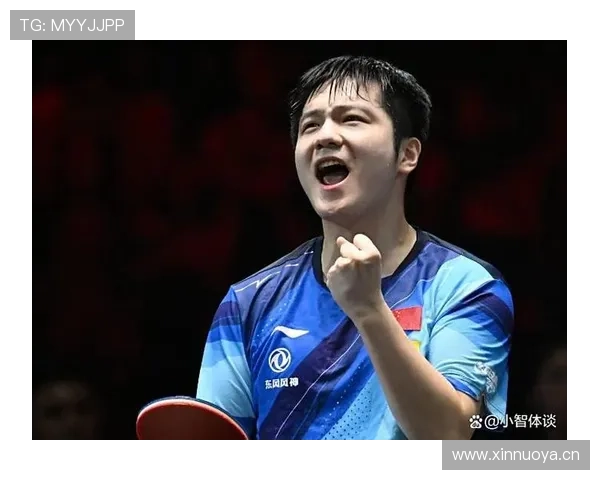 樊振东训练完直接去吃路边摊，这反差谁懂啊